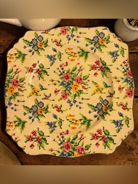 Royal Winton England Grimwades Queen Anne Squared Salad Lunch Plate Needlepoint